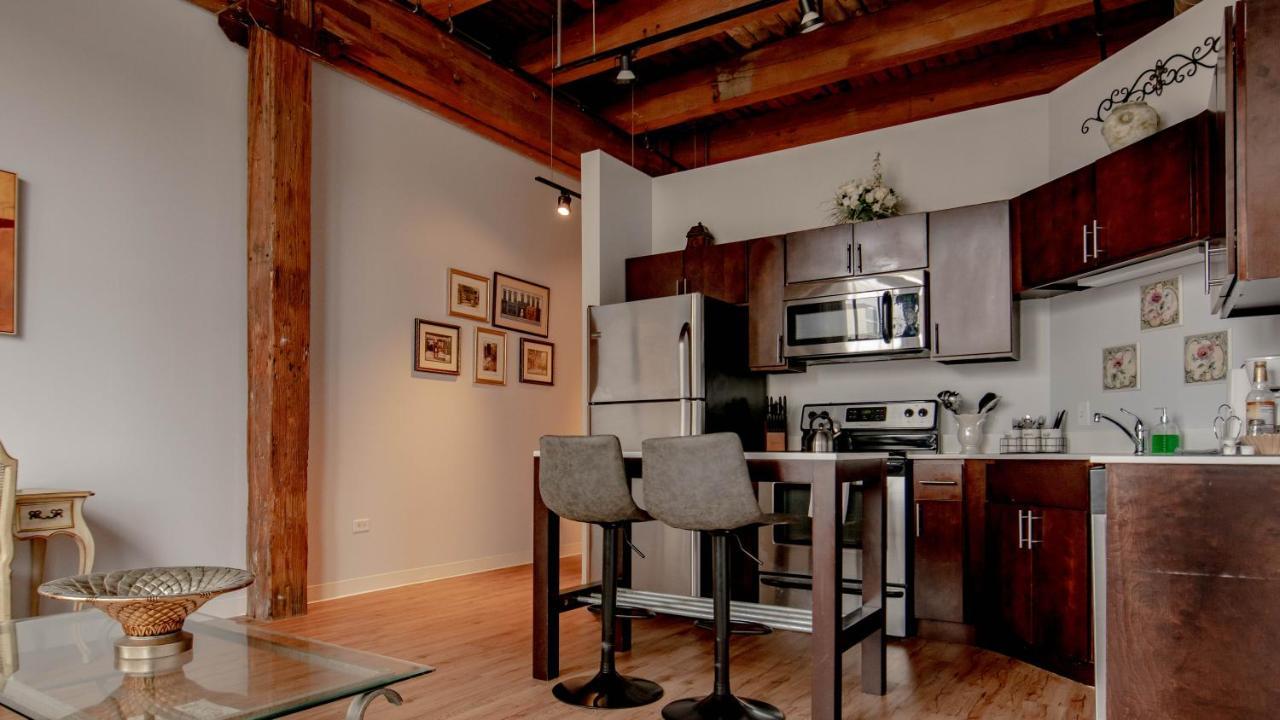 Luxery Stay Chicago - Themed Units! Close To Downtown, Mccormick Place & Wintrust Arena Екстер'єр фото