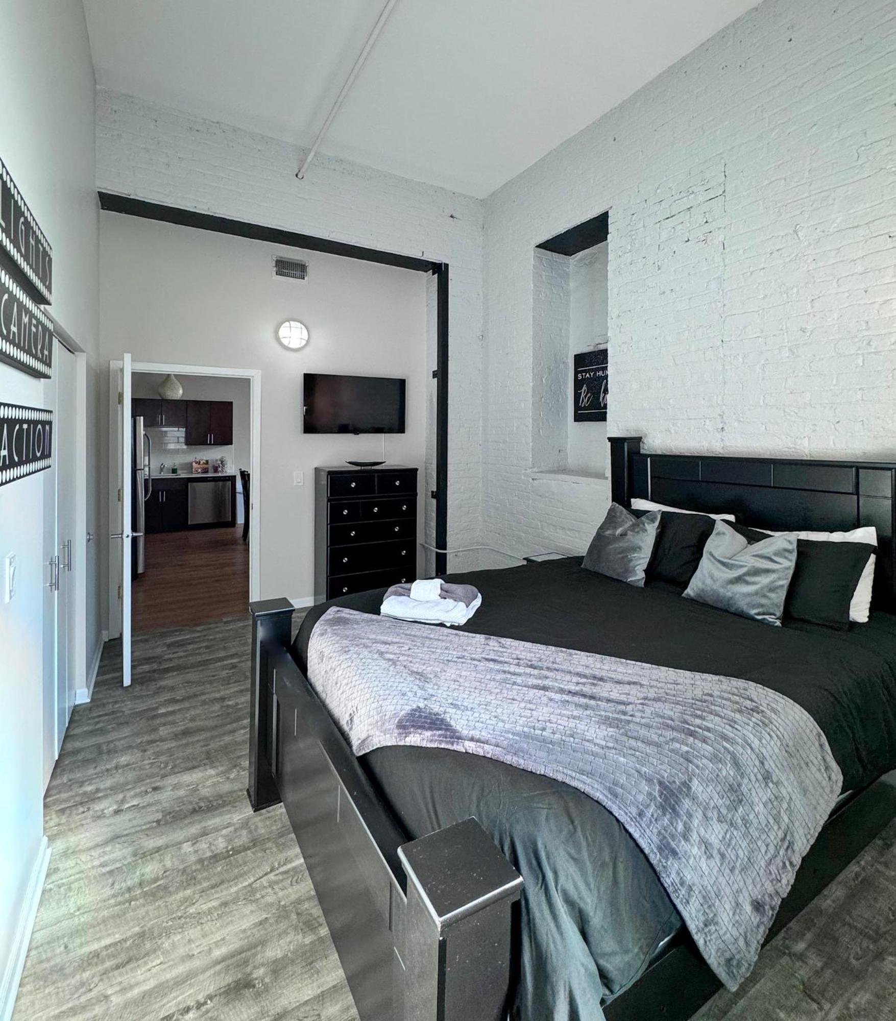 Luxery Stay Chicago - Themed Units! Close To Downtown, Mccormick Place & Wintrust Arena Екстер'єр фото
